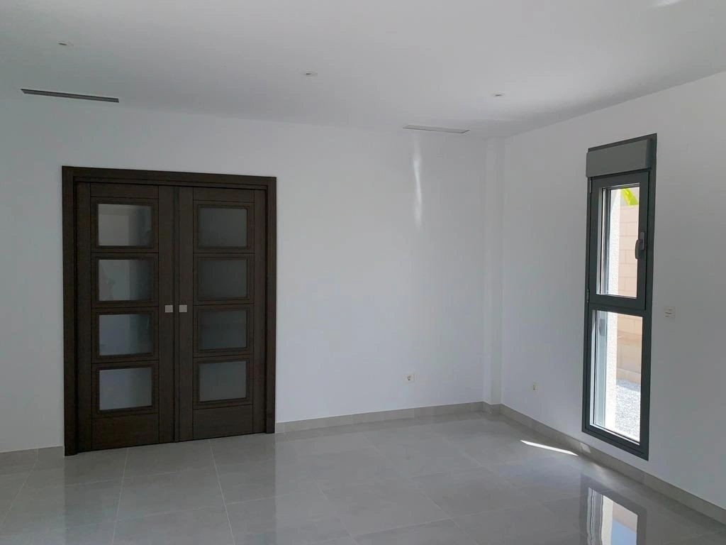 Villa for sale in Pinoso
