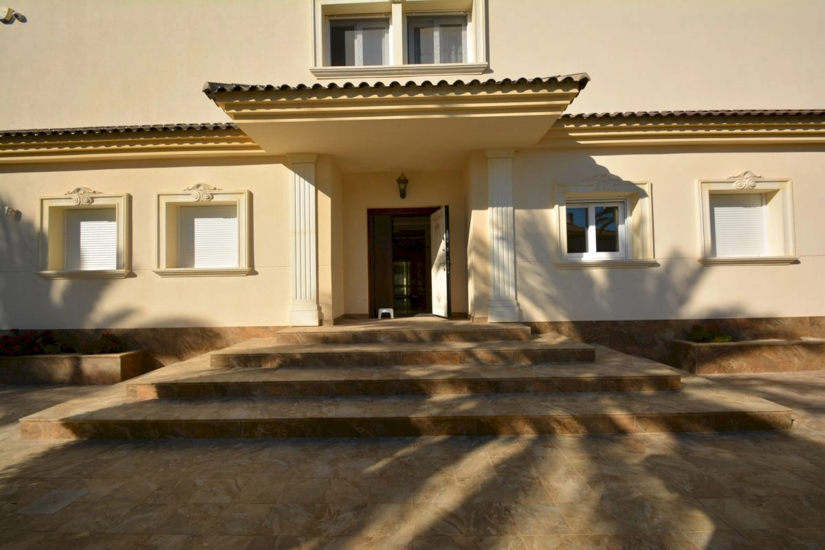 Villa for sale in Orihuela Costa