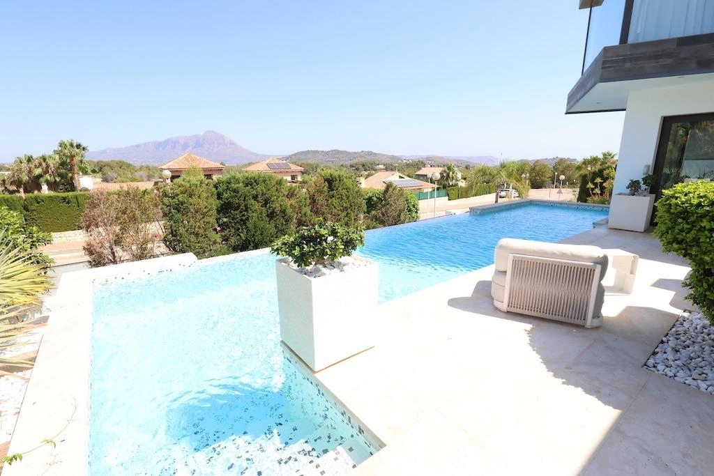 Villa for sale in Javea