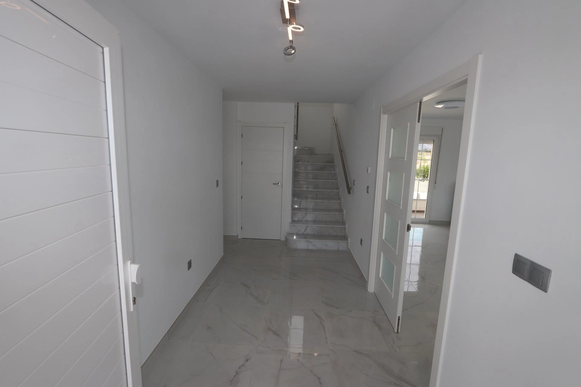 Villa for sale in Pinoso