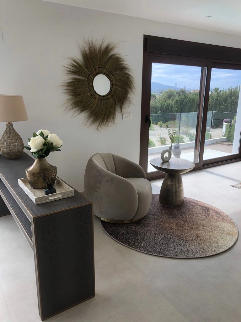 Modern finca with large plot in Altea, sea views!