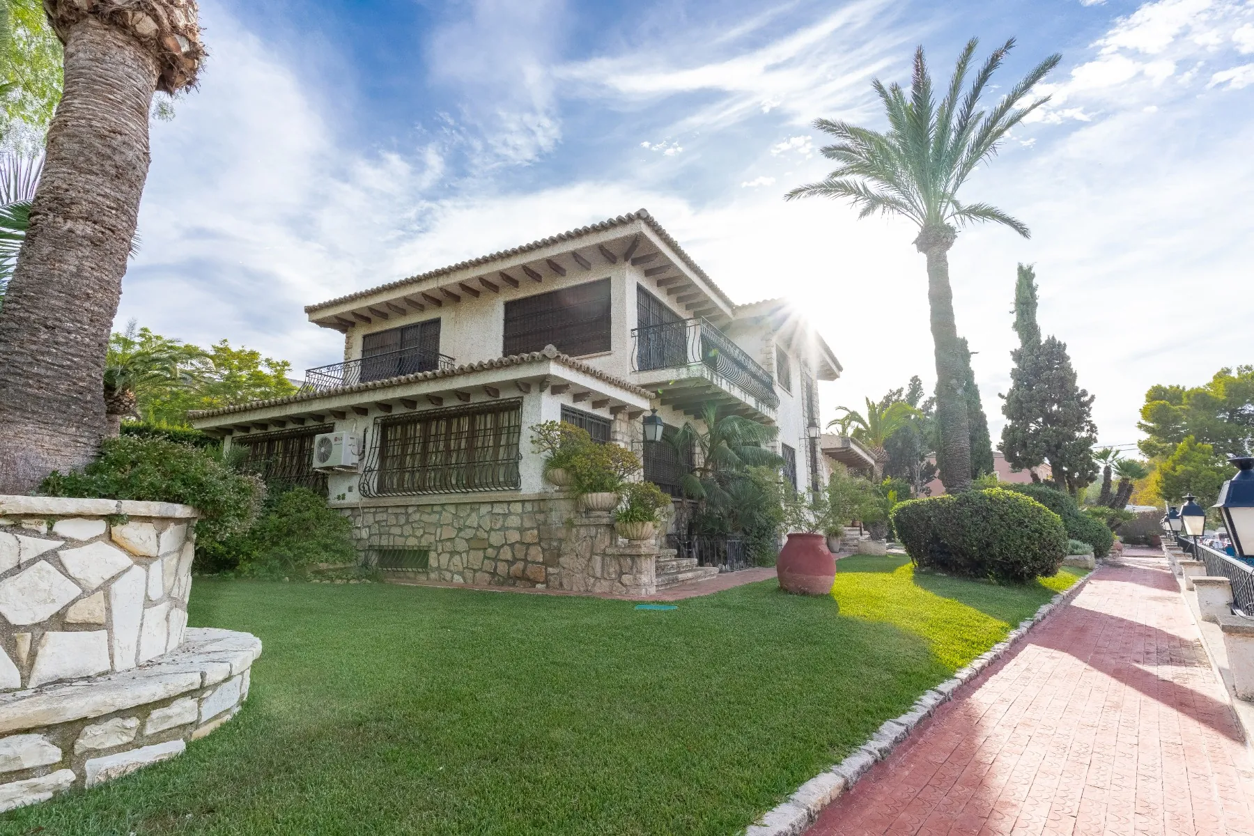 Villa for sale in Alicante