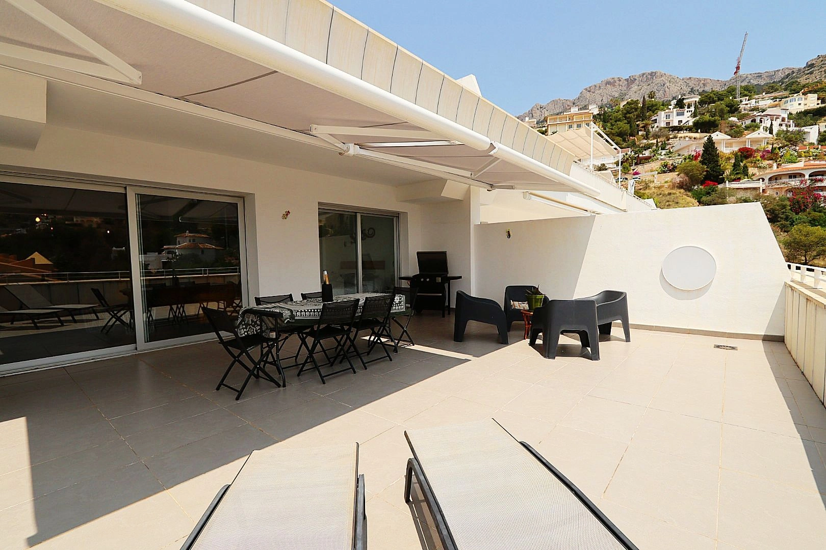Apartment with sea views in Sol Marina, Altea. With pool, situated in a natural setting