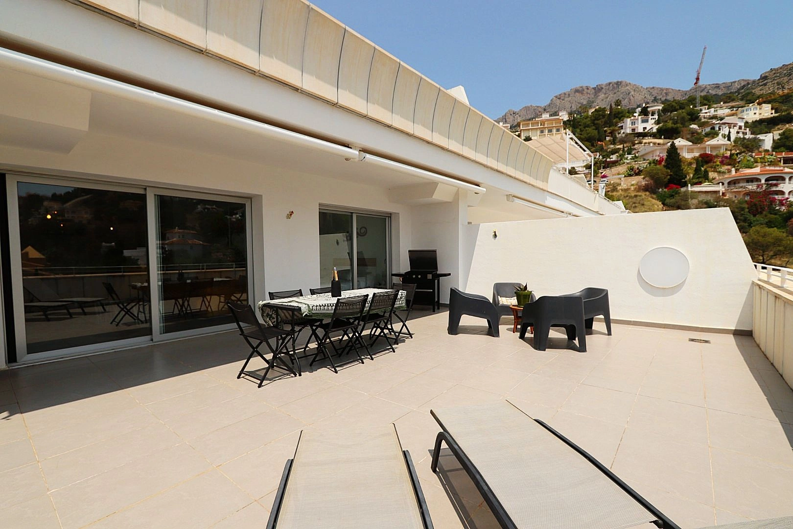 Apartment with sea views in Sol Marina, Altea. With pool, situated in a natural setting