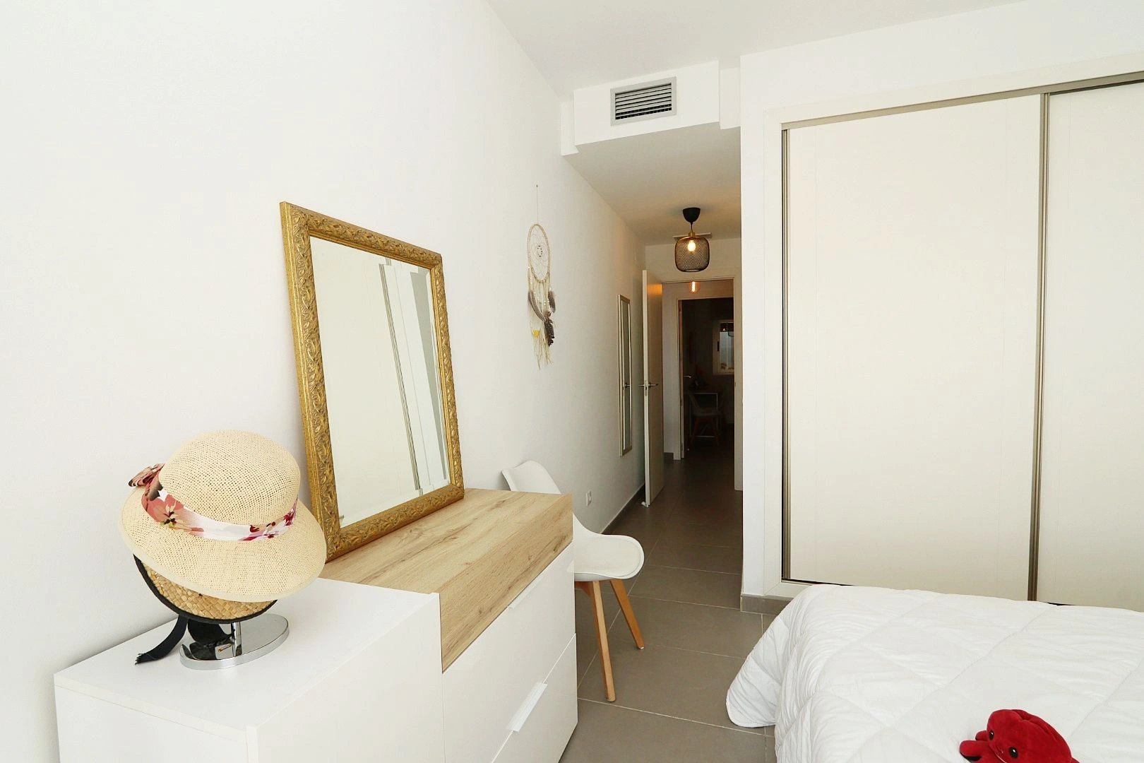 Apartment with sea views in Sol Marina, Altea. With pool, situated in a natural setting