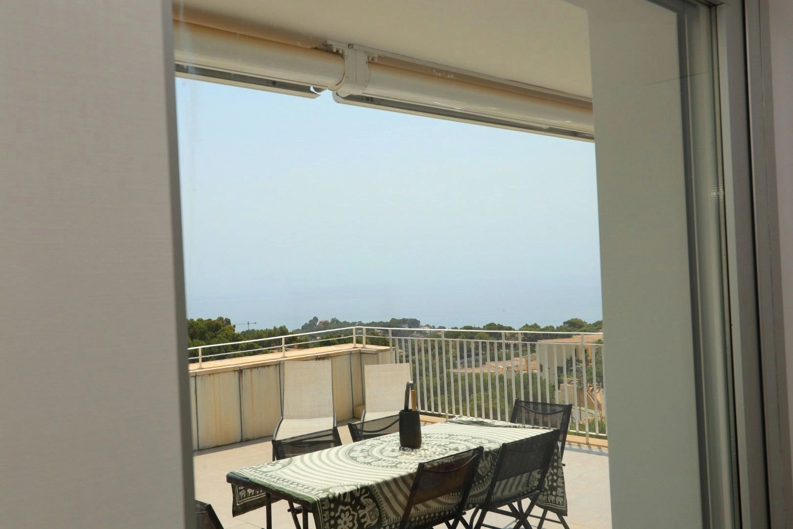 Apartment with sea views in Sol Marina, Altea. With pool, situated in a natural setting