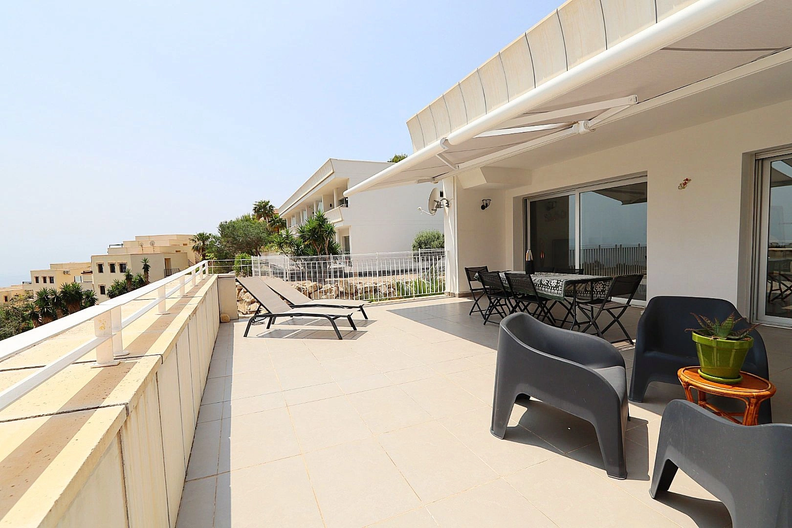 Apartment with sea views in Sol Marina, Altea. With pool, situated in a natural setting