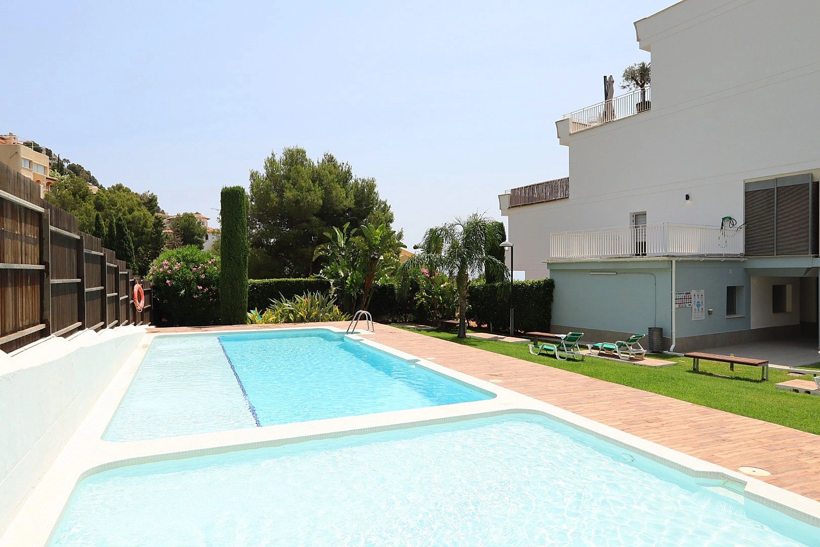 Apartment with sea views in Sol Marina, Altea. With pool, situated in a natural setting