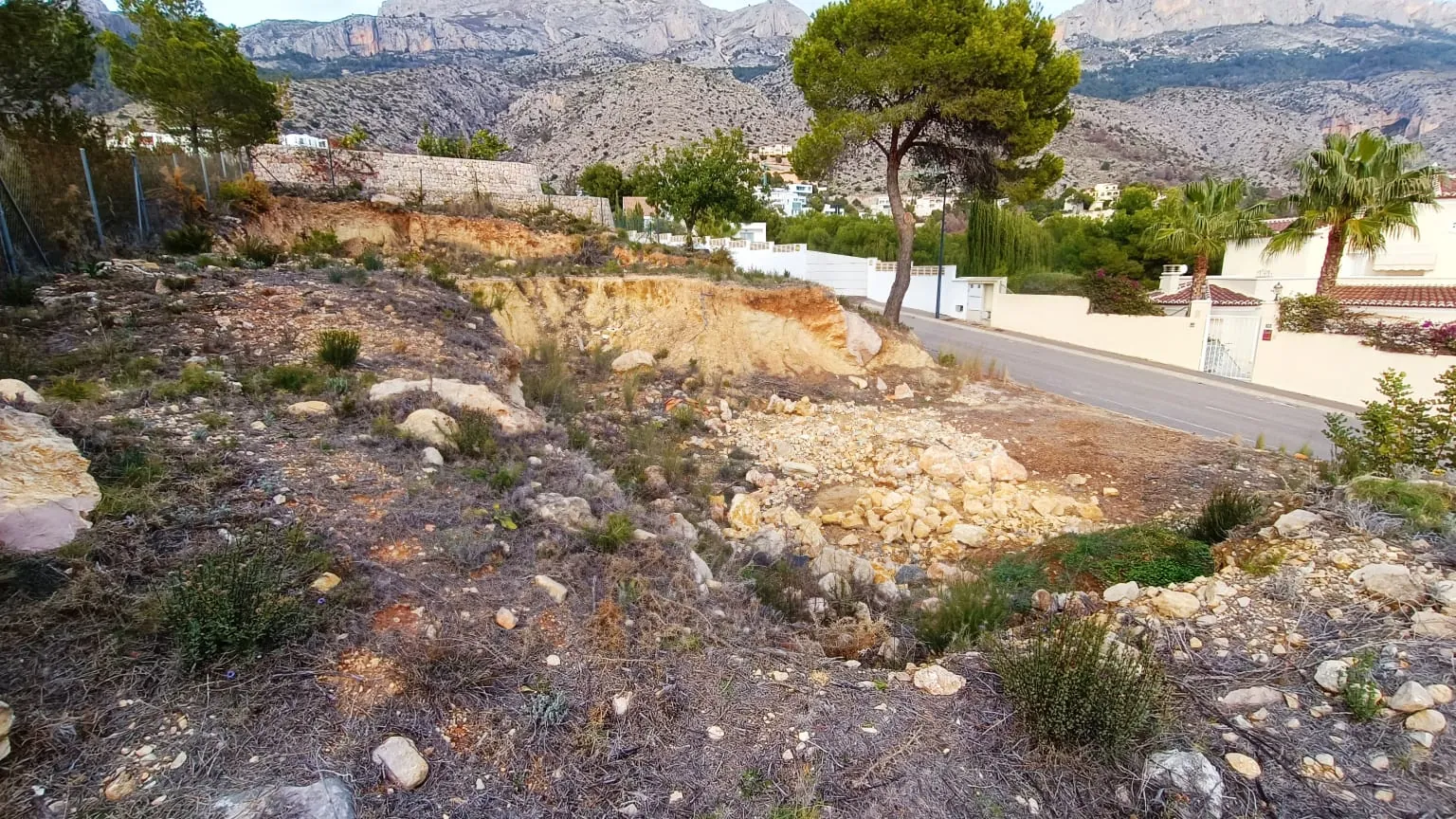 PLOT WITH SEA VIEWS in Monterico, Altea.