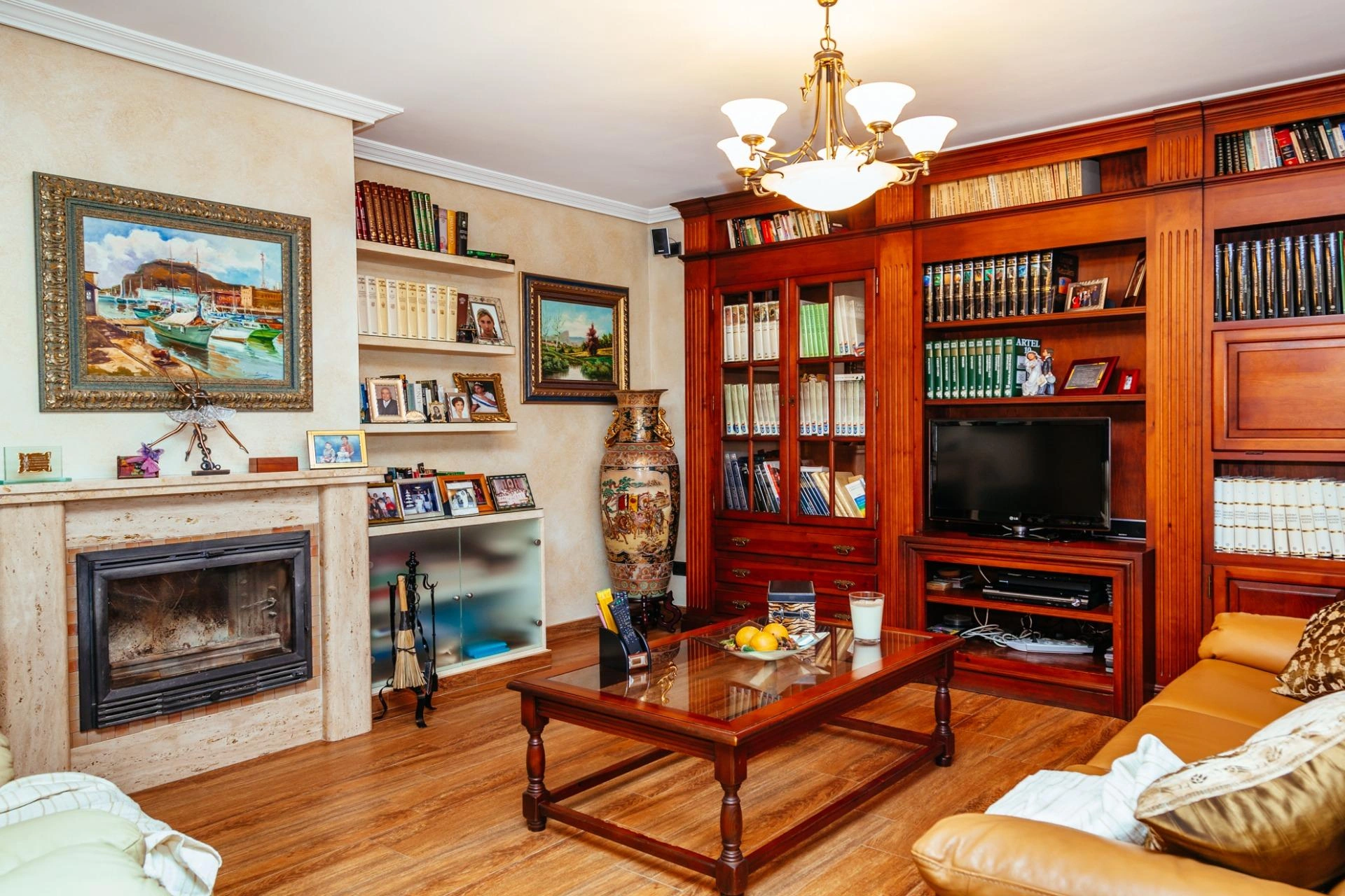 Villa for sale in Los Montesinos