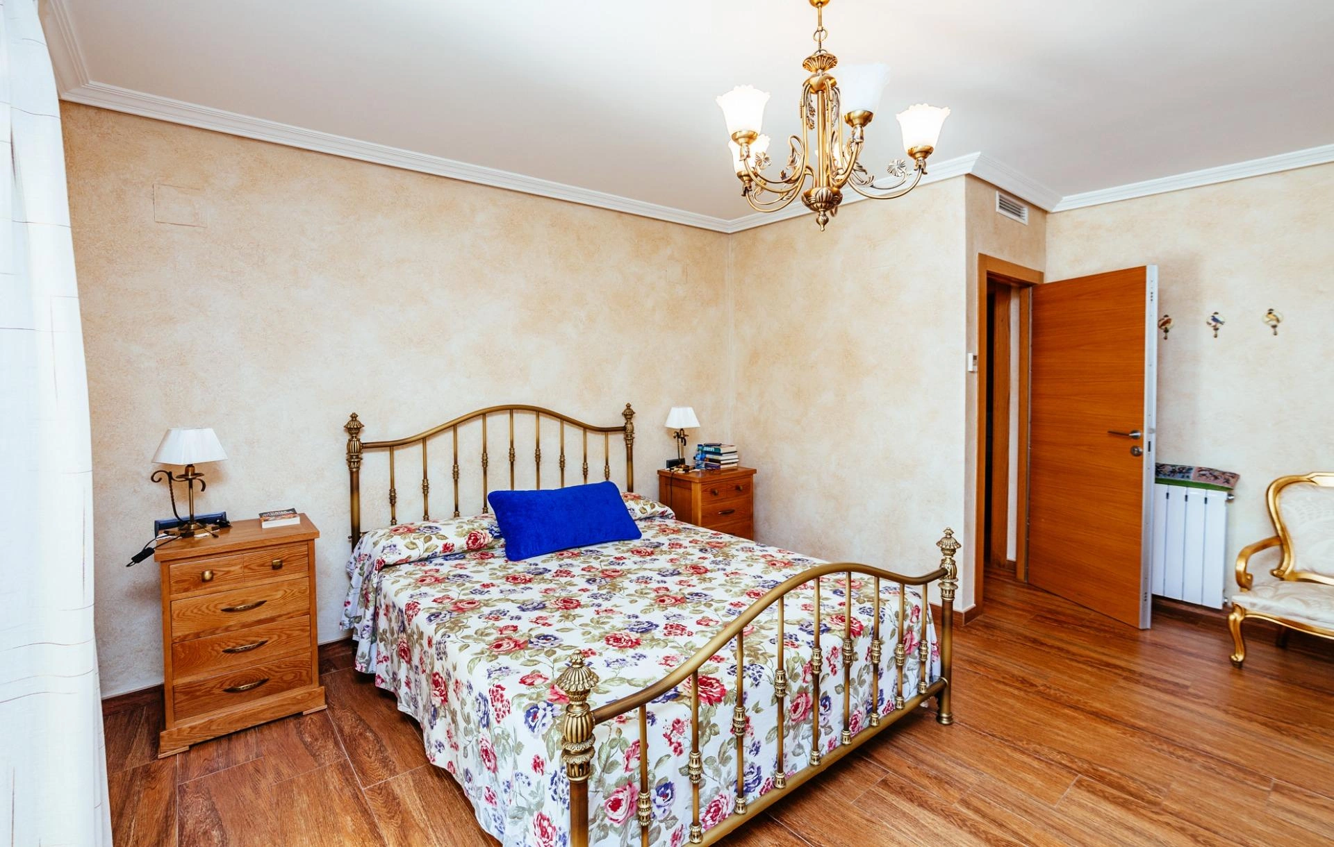 Villa for sale in Los Montesinos