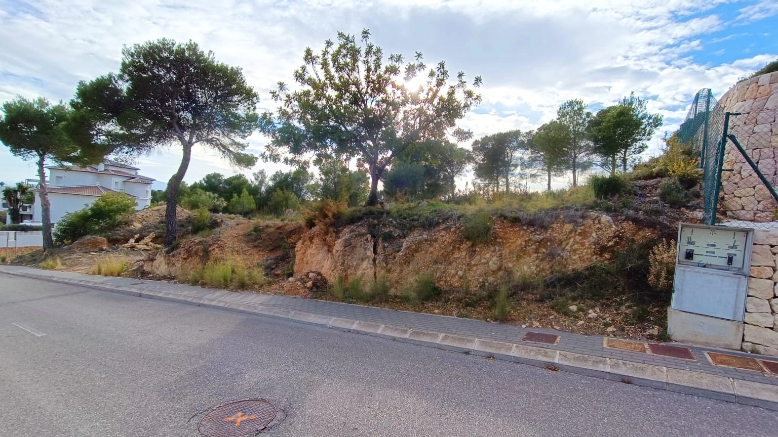 PLOT WITH SEA VIEWS in Monterico, Altea.