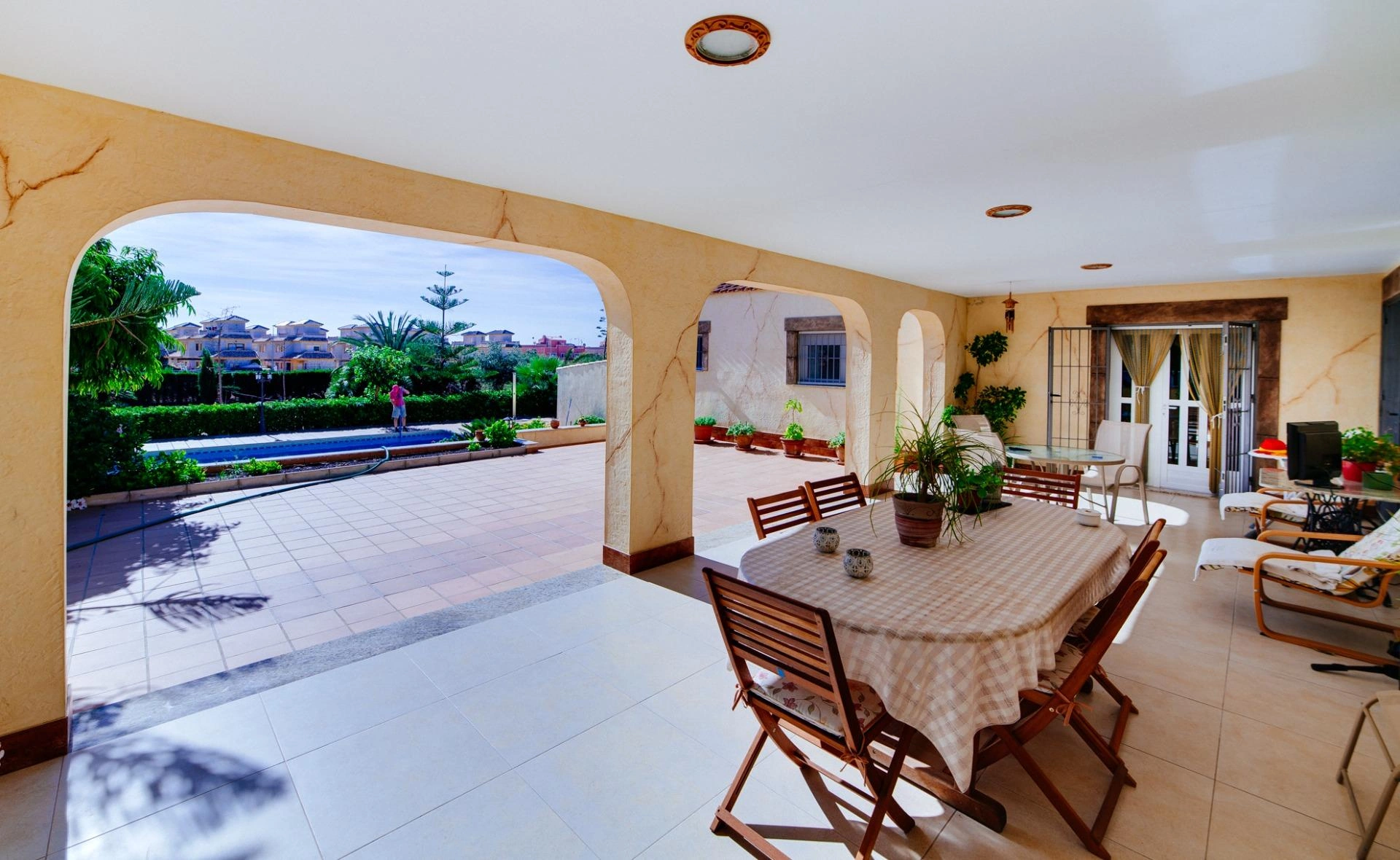 Villa for sale in Los Montesinos