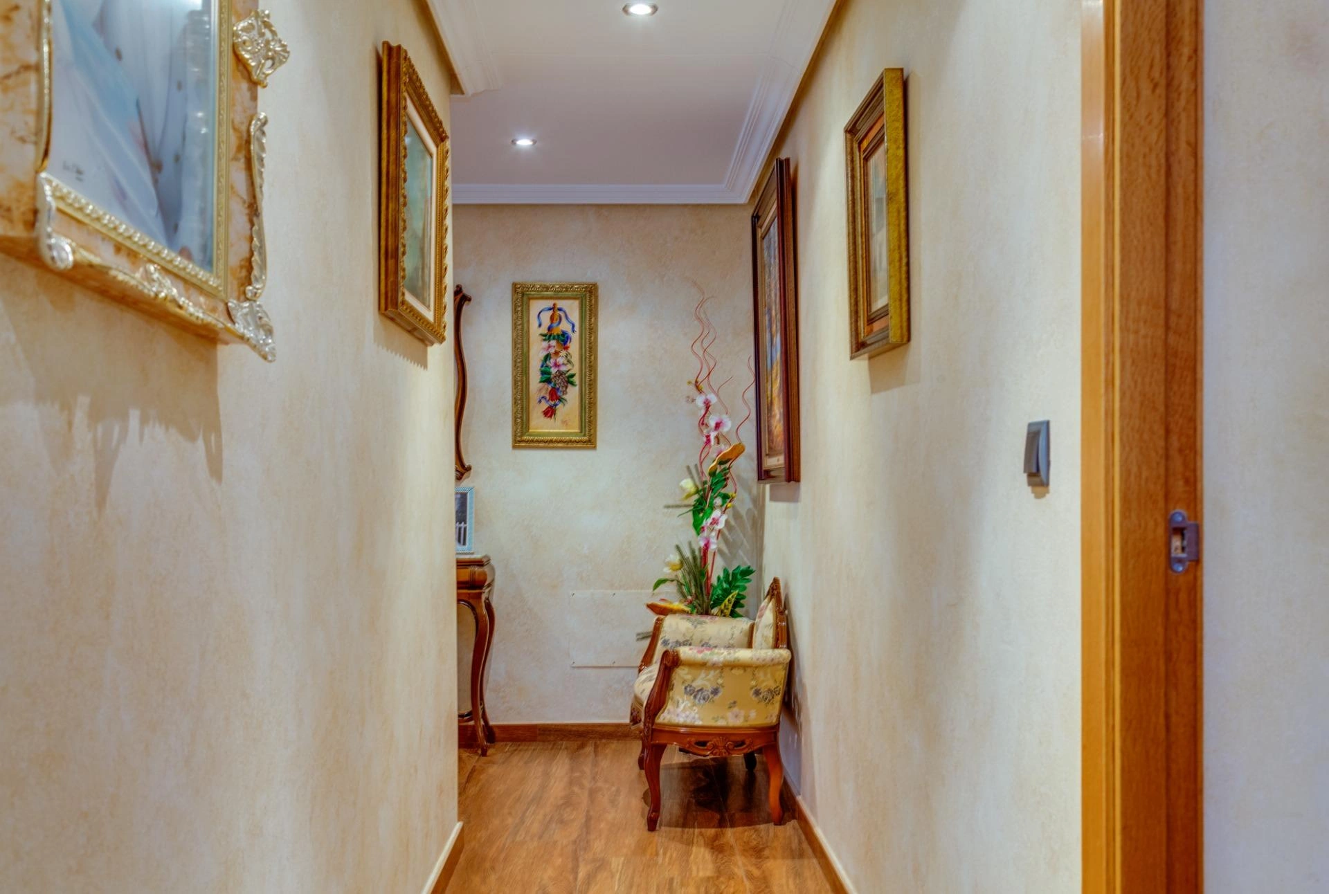 Villa for sale in Los Montesinos
