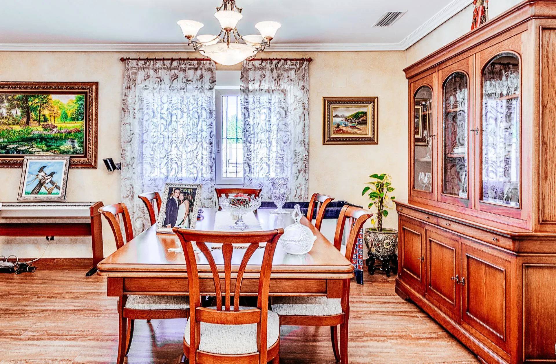 Villa for sale in Los Montesinos