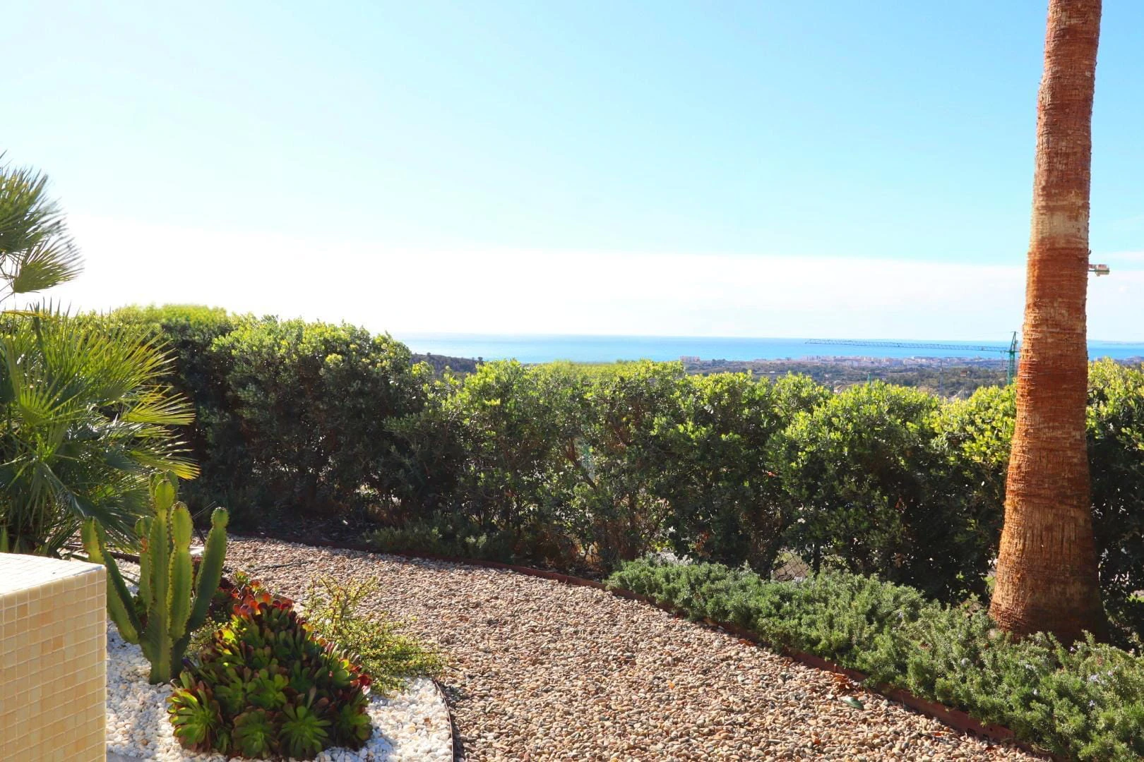Modern, exclusive, and with sea views: discover your new home.