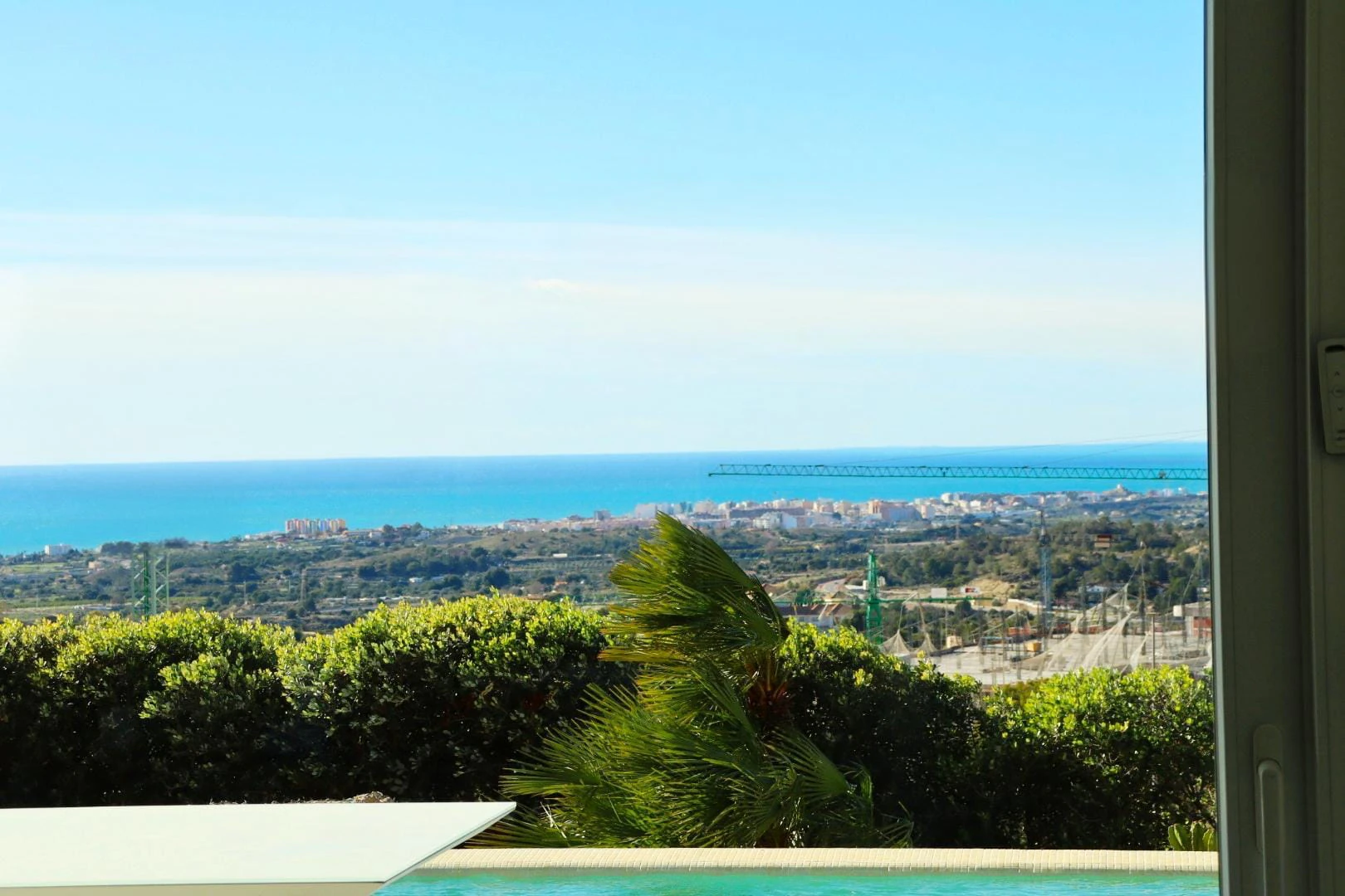 Modern, exclusive, and with sea views: discover your new home.