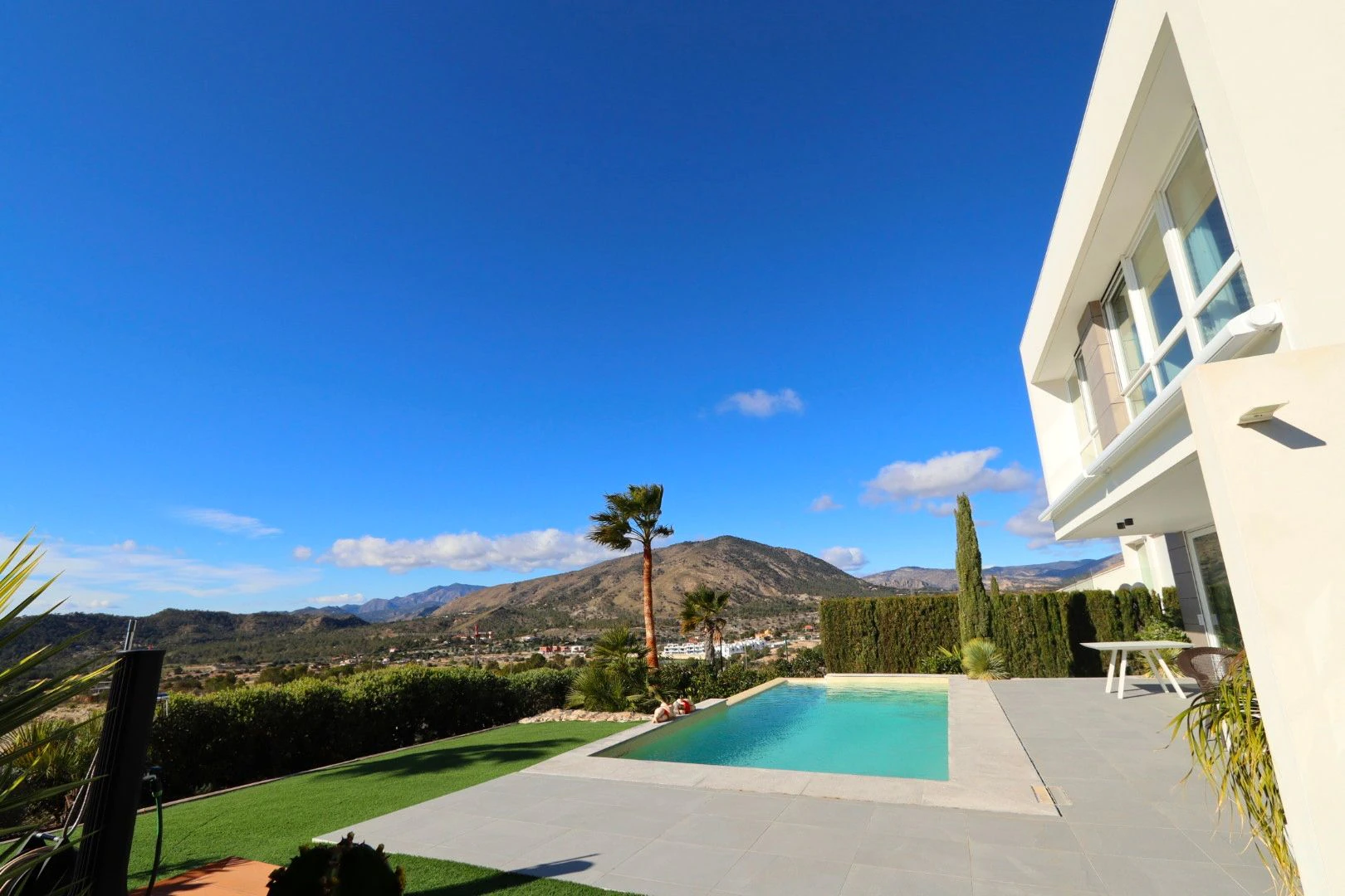 Modern, exclusive, and with sea views: discover your new home.