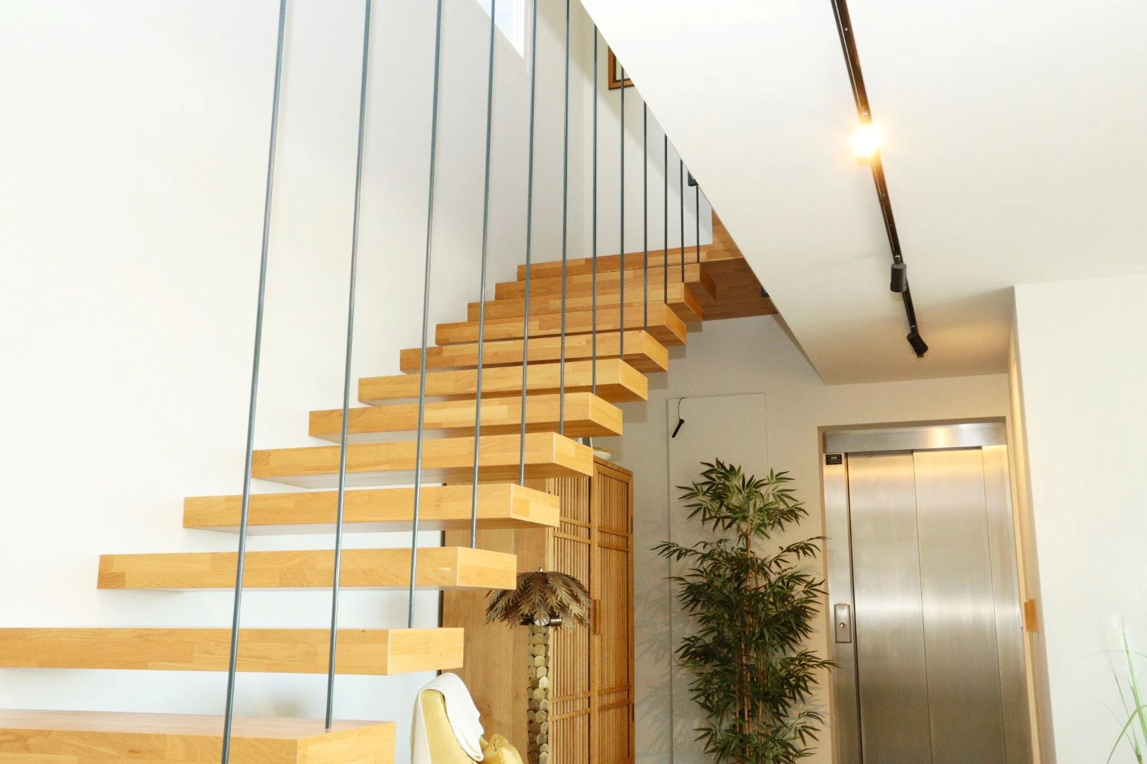 Modern, exclusive, and with sea views: discover your new home.