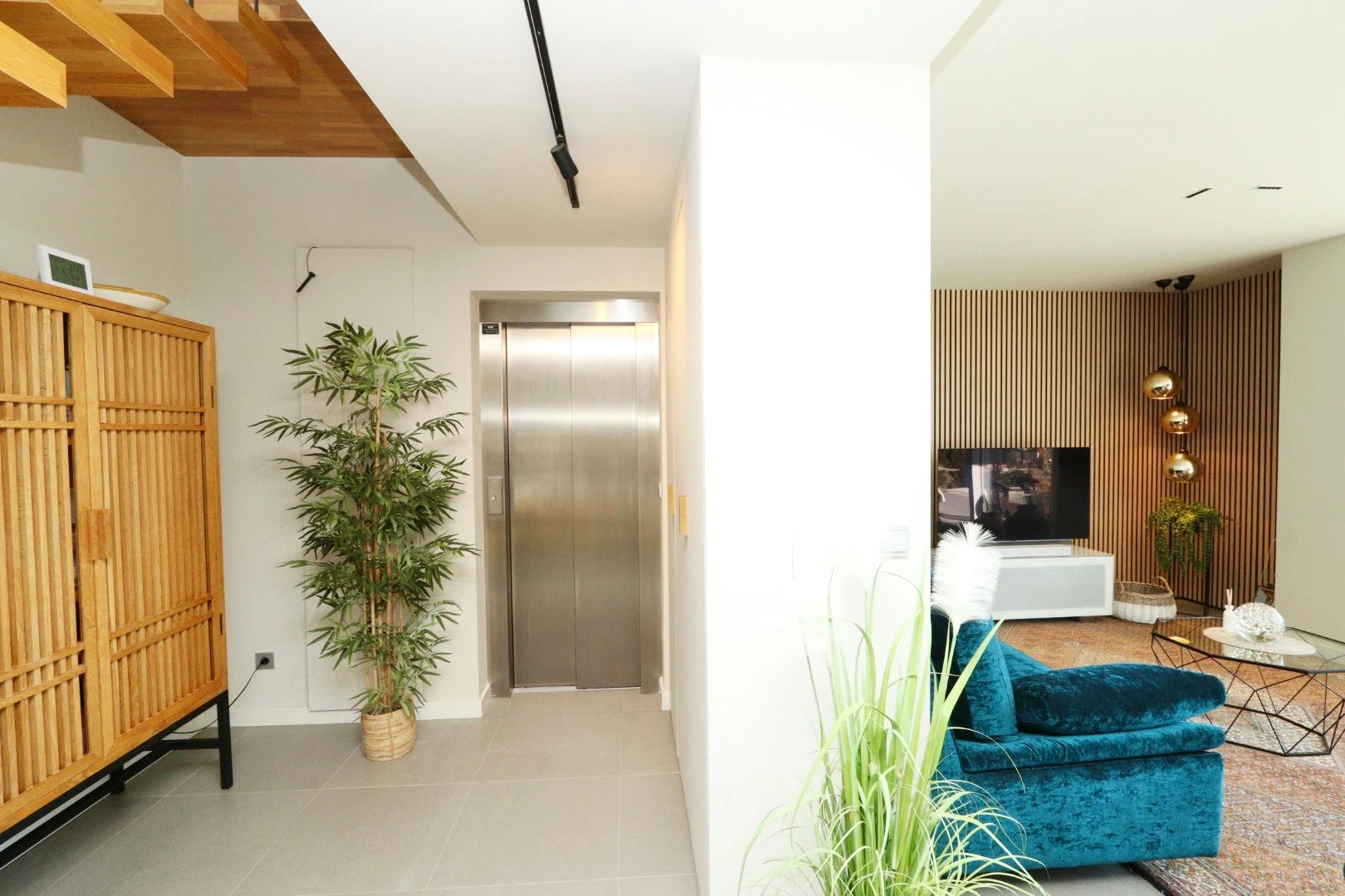 Modern, exclusive, and with sea views: discover your new home.