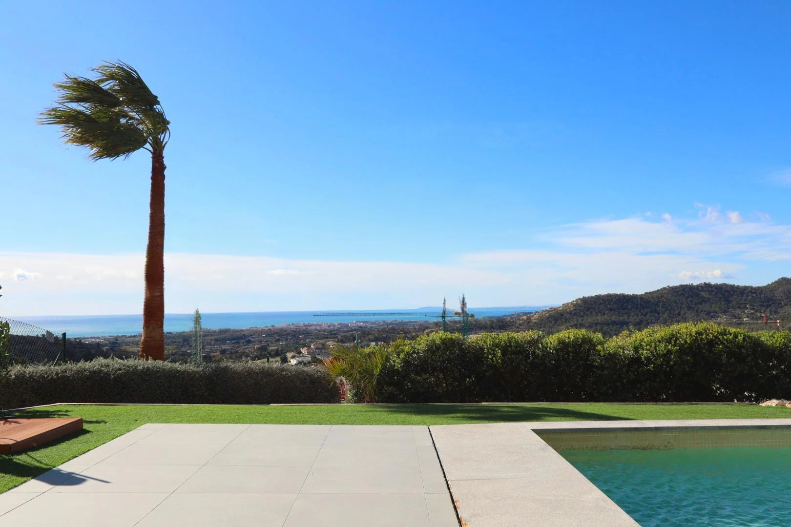 Modern, exclusive, and with sea views: discover your new home.