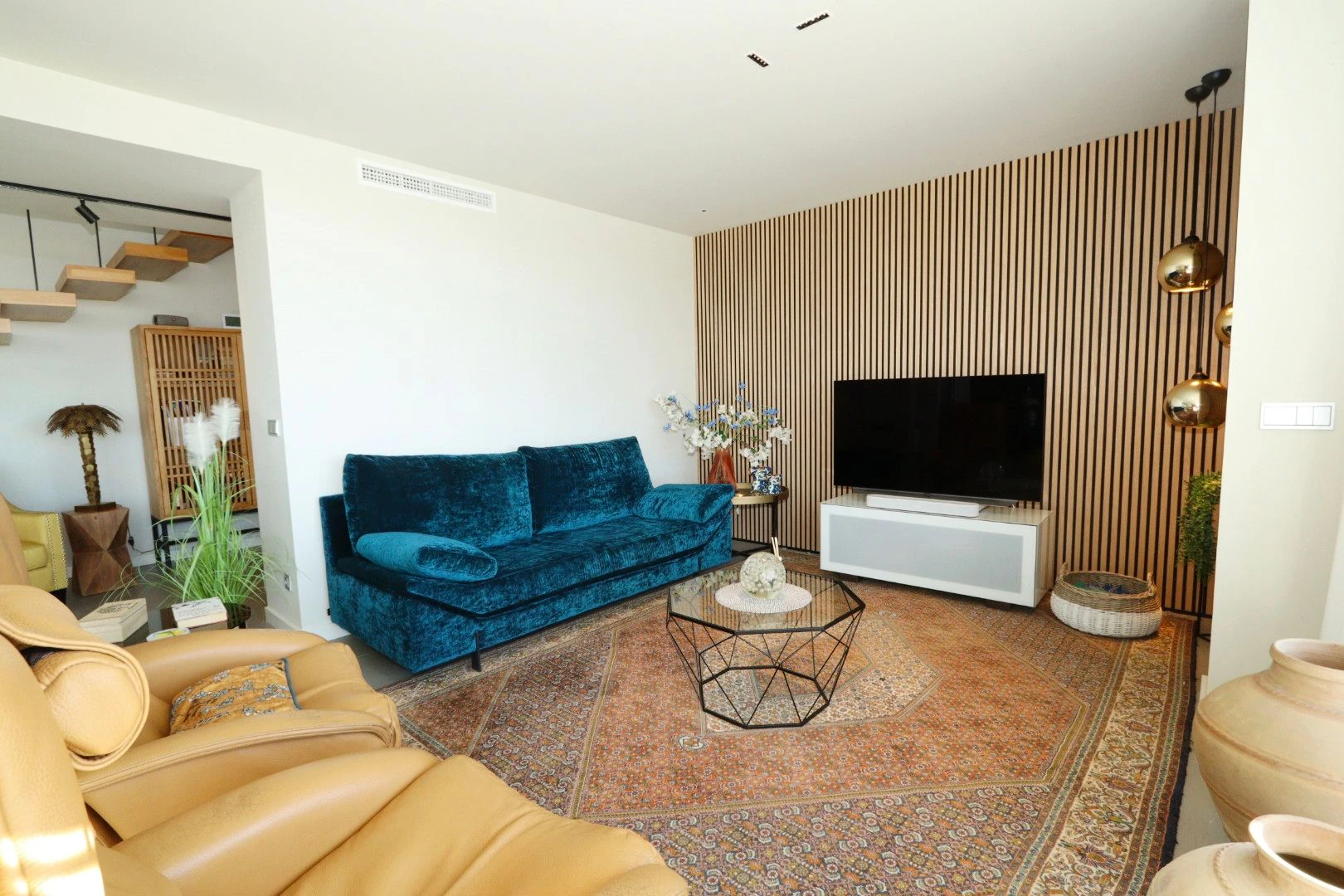 Modern, exclusive, and with sea views: discover your new home.