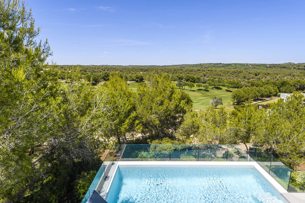 Villa for sale in Las Colinas Golf