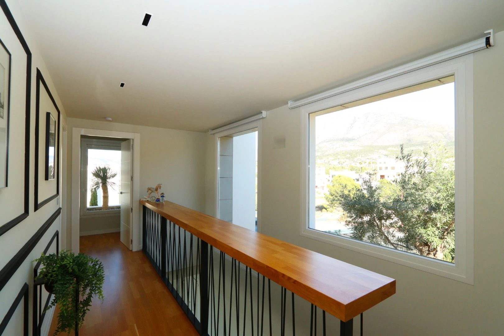 Modern, exclusive, and with sea views: discover your new home.