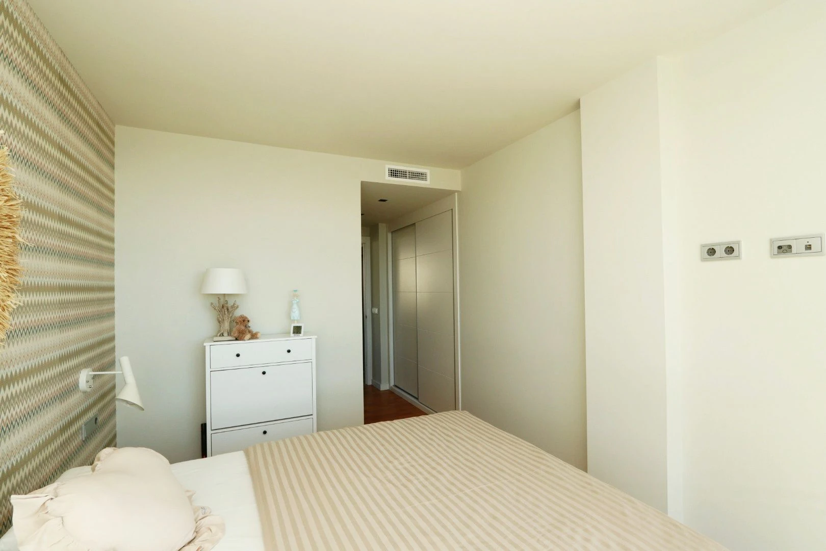 Modern, exclusive, and with sea views: discover your new home.