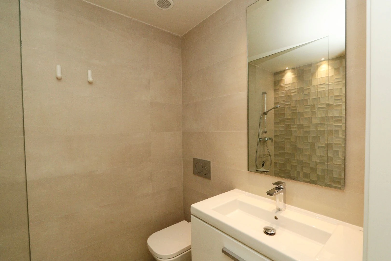 Modern, exclusive, and with sea views: discover your new home.