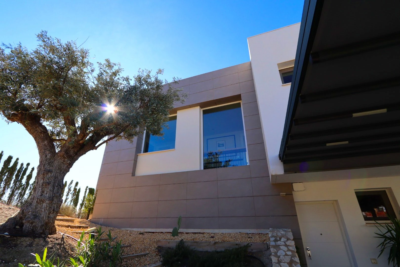Modern, exclusive, and with sea views: discover your new home.