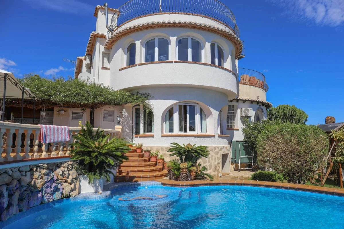 Villa for sale in Javea