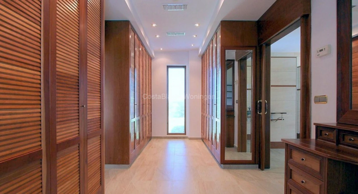 Villa for sale in Penaguila