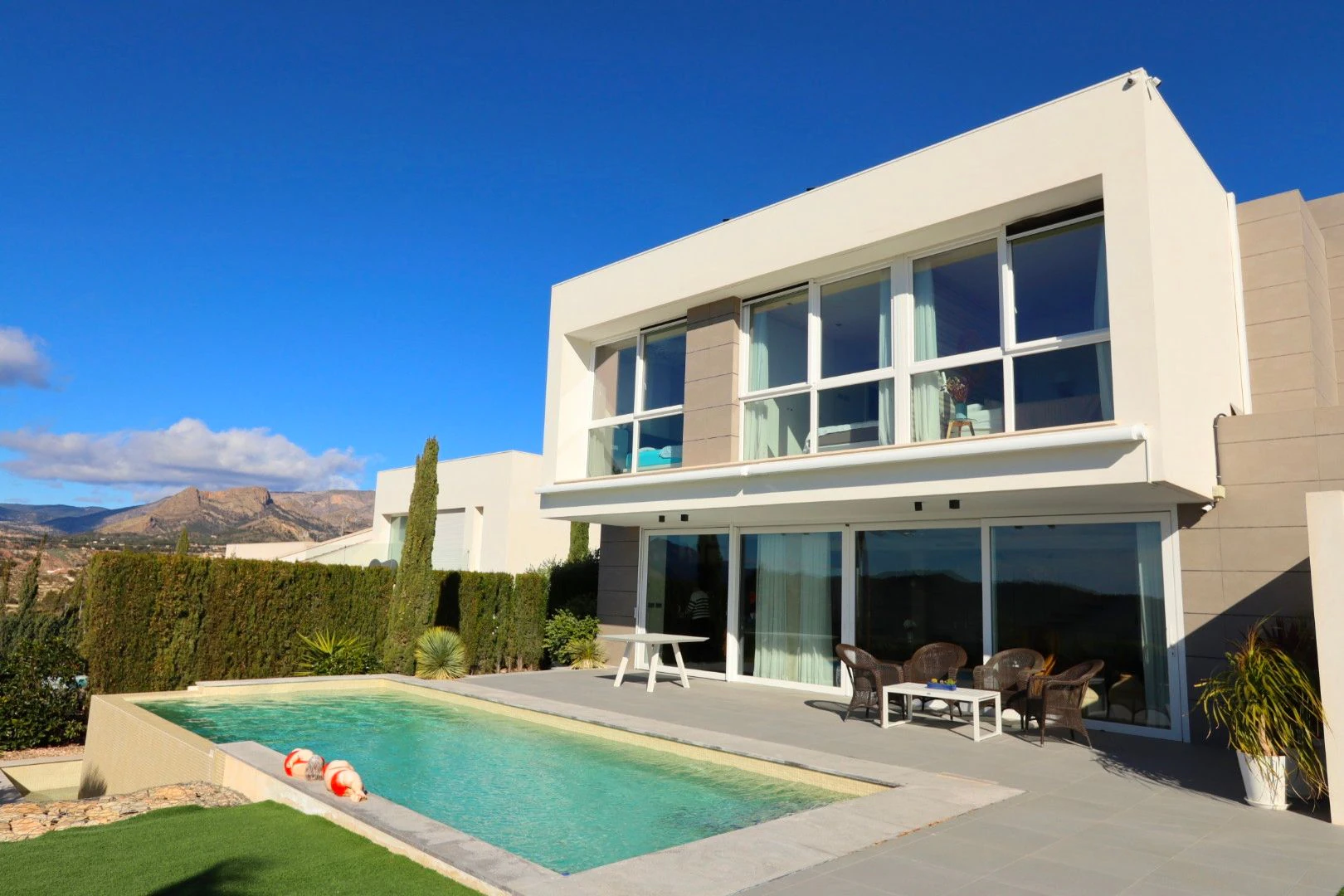 Modern, exclusive, and with sea views: discover your new home.