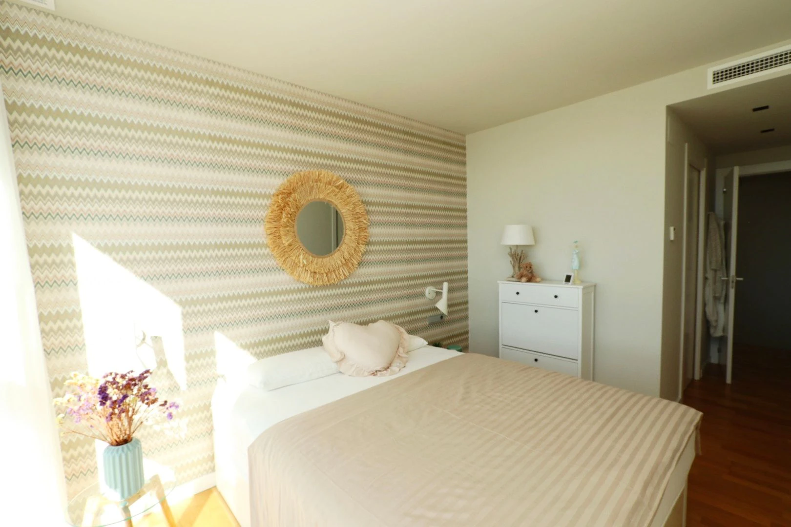 Modern, exclusive, and with sea views: discover your new home.