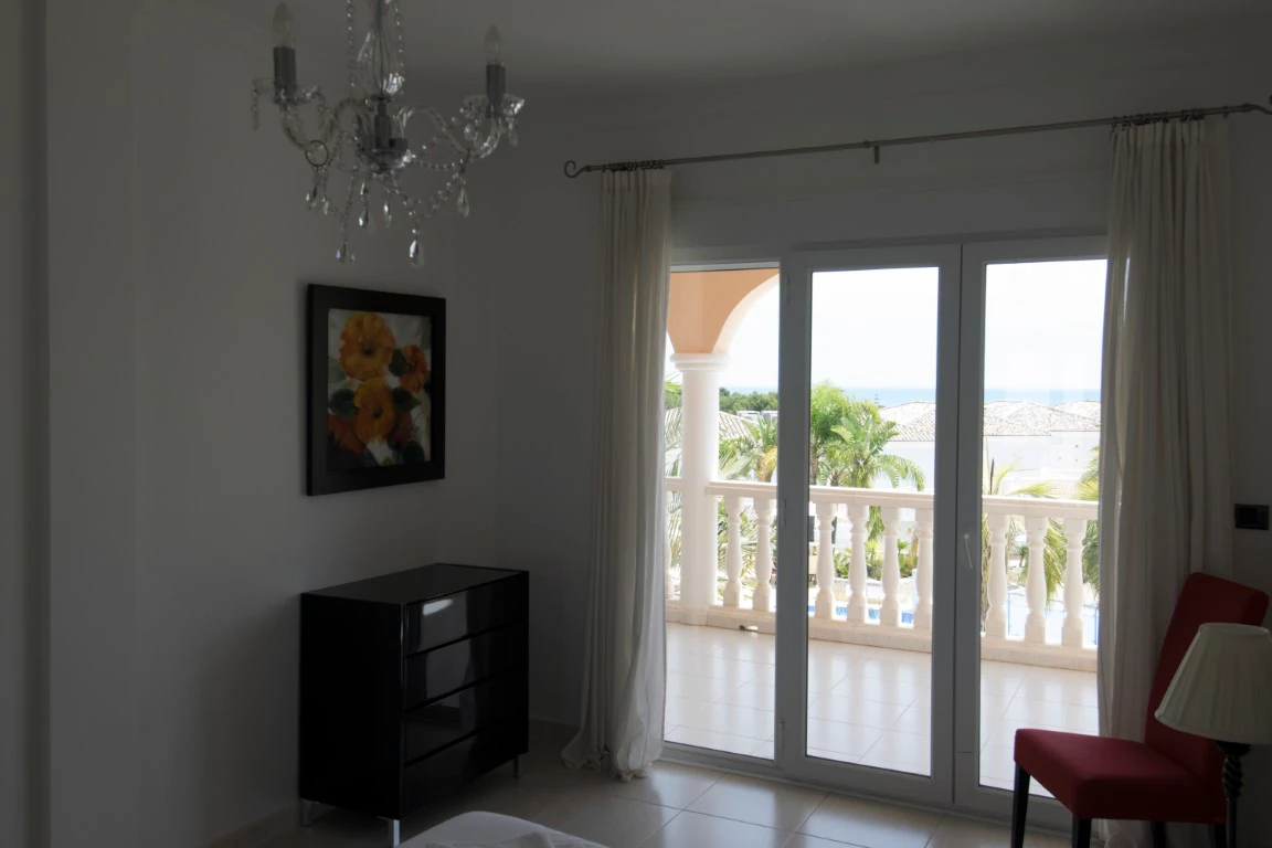 APARTMENT IN LA FUSTERA, BENISSA FOR SALE.