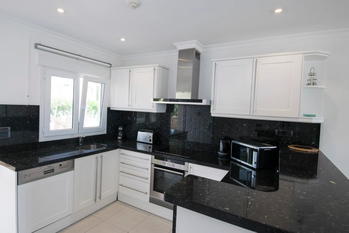 APARTMENT IN LA FUSTERA, BENISSA FOR SALE.