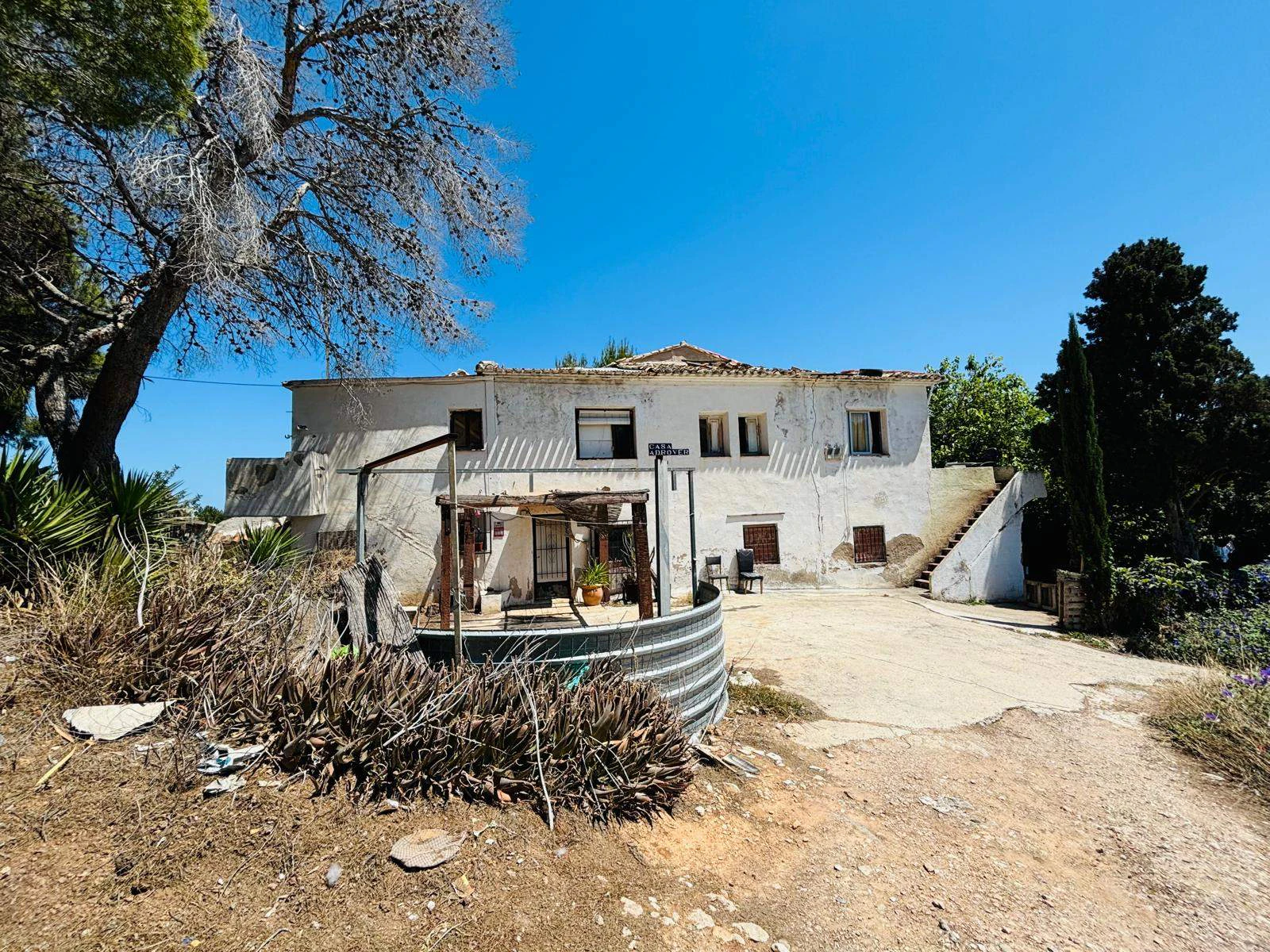 Rustic property to be completely renovated in Altea La Vella