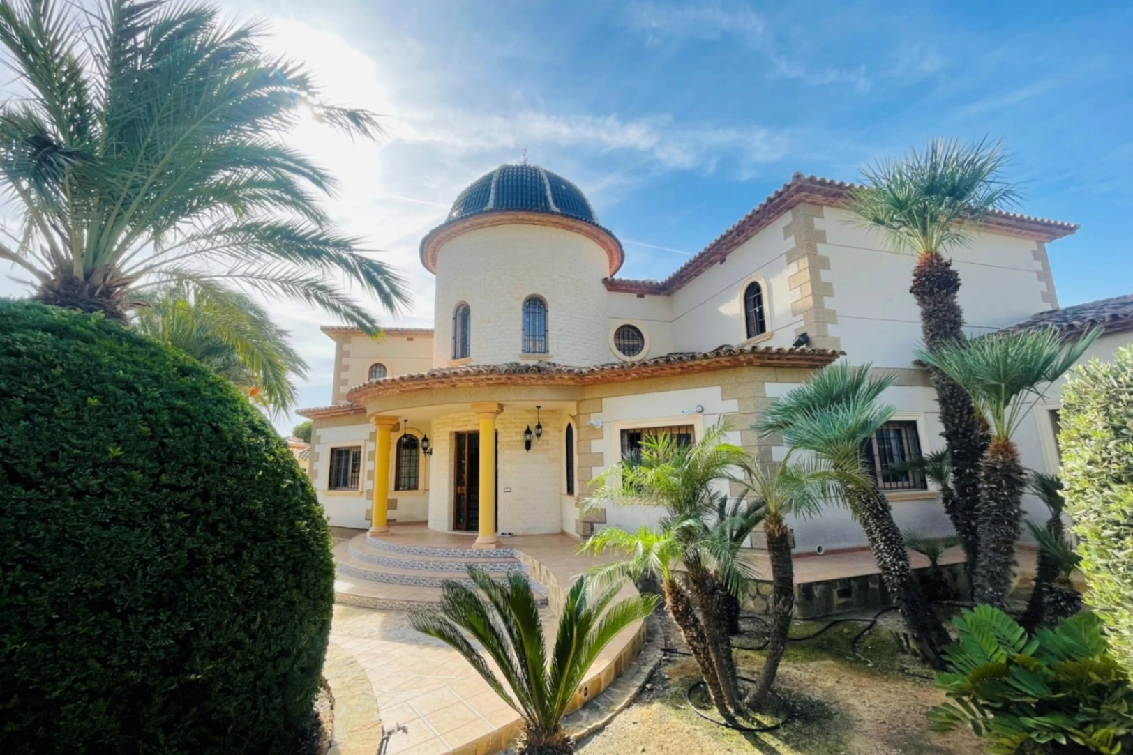Villa for sale in Altea La Vieja, Alicante