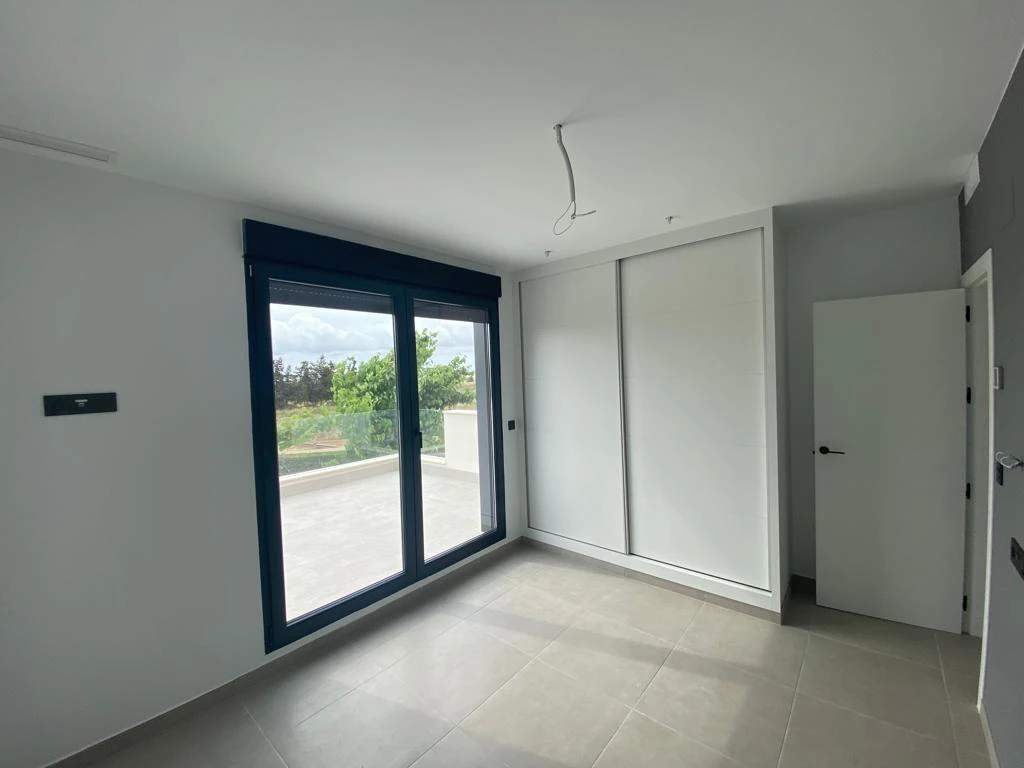 Villa for sale in Los Alcazares