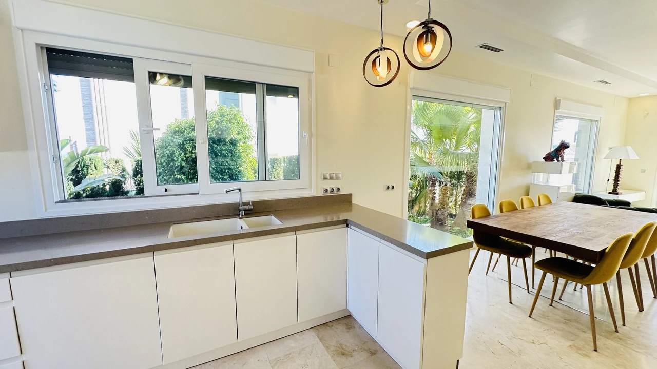 Villa for sale in La Zenia