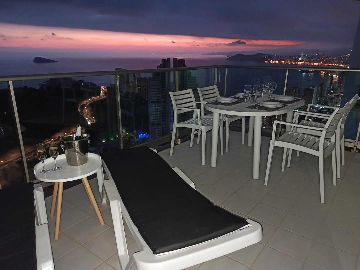 Torre Lugano Benidorm - Investment apartment with high profitability and 2 parking spaces