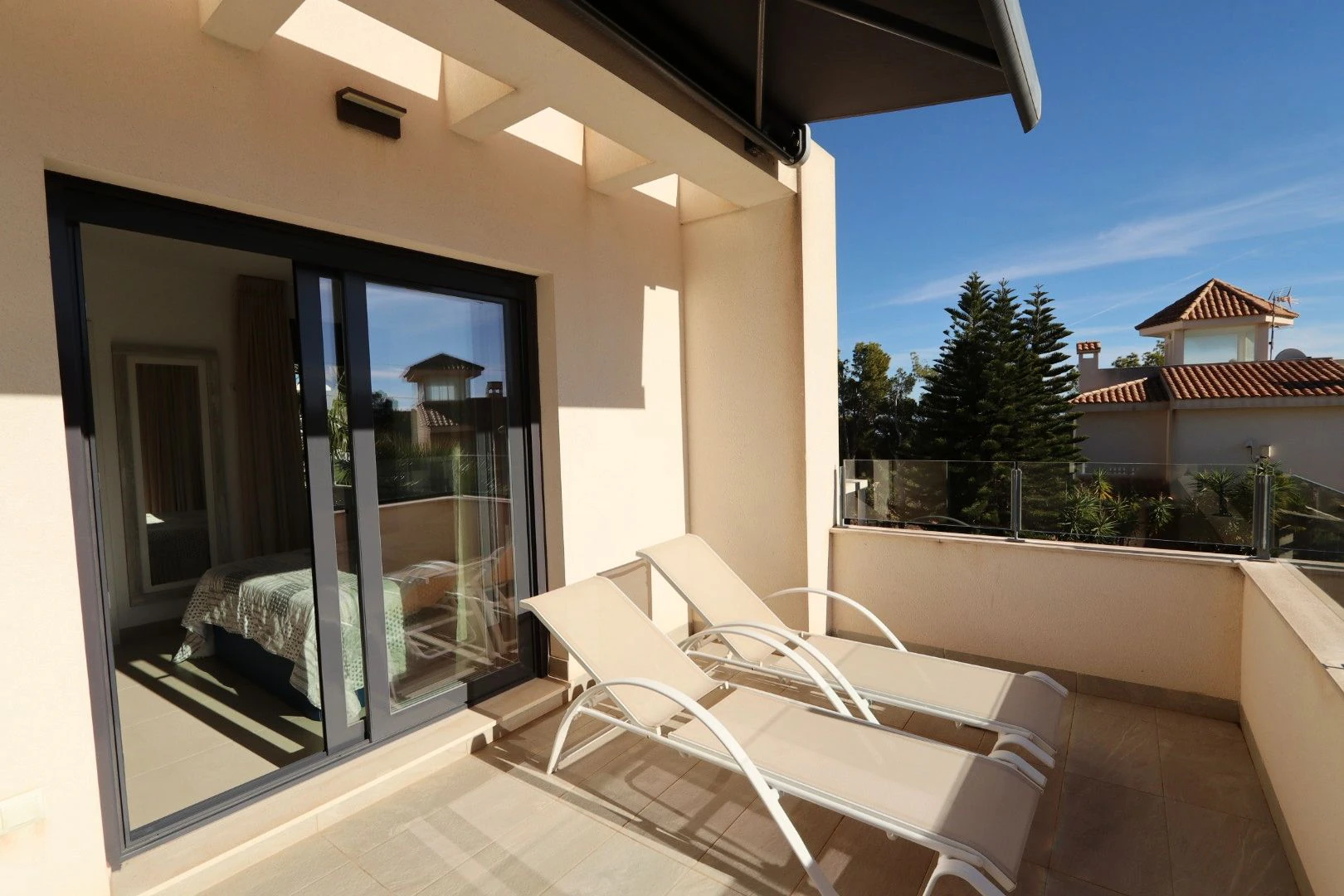 Moderne villa med havutsikt og privat svømmebasseng i Coloma, La Nucía