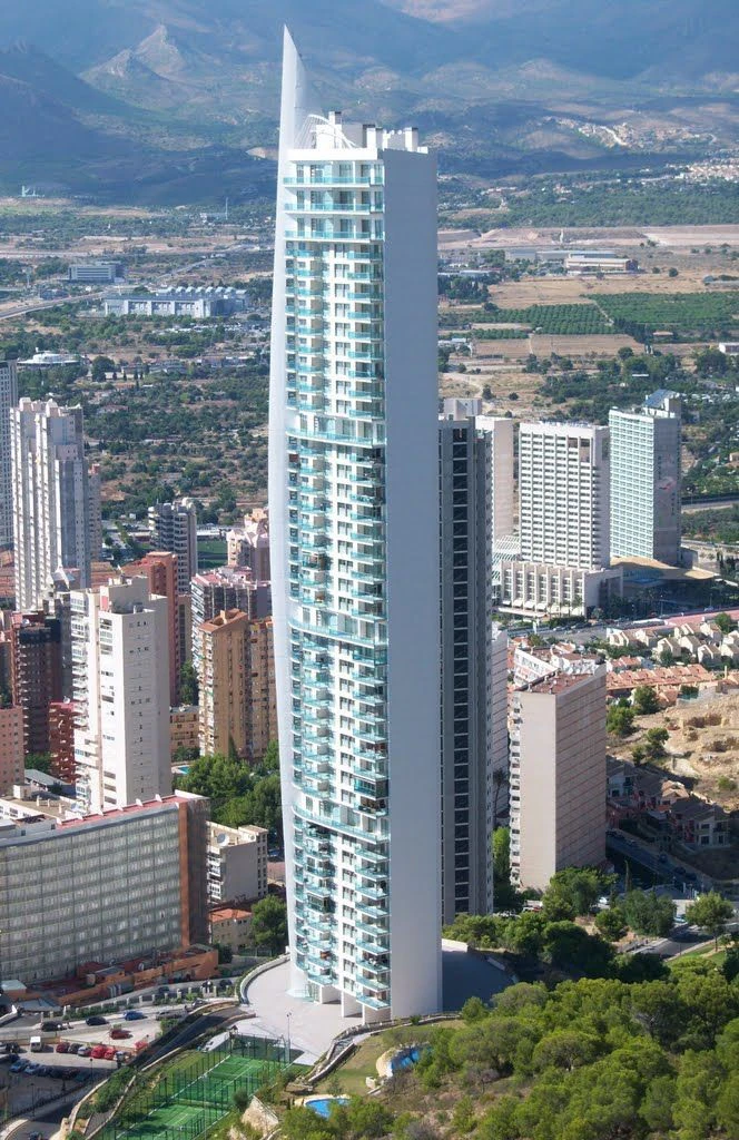 Torre Lugano Benidorm - Investment apartment with high profitability and 2 parking spaces
