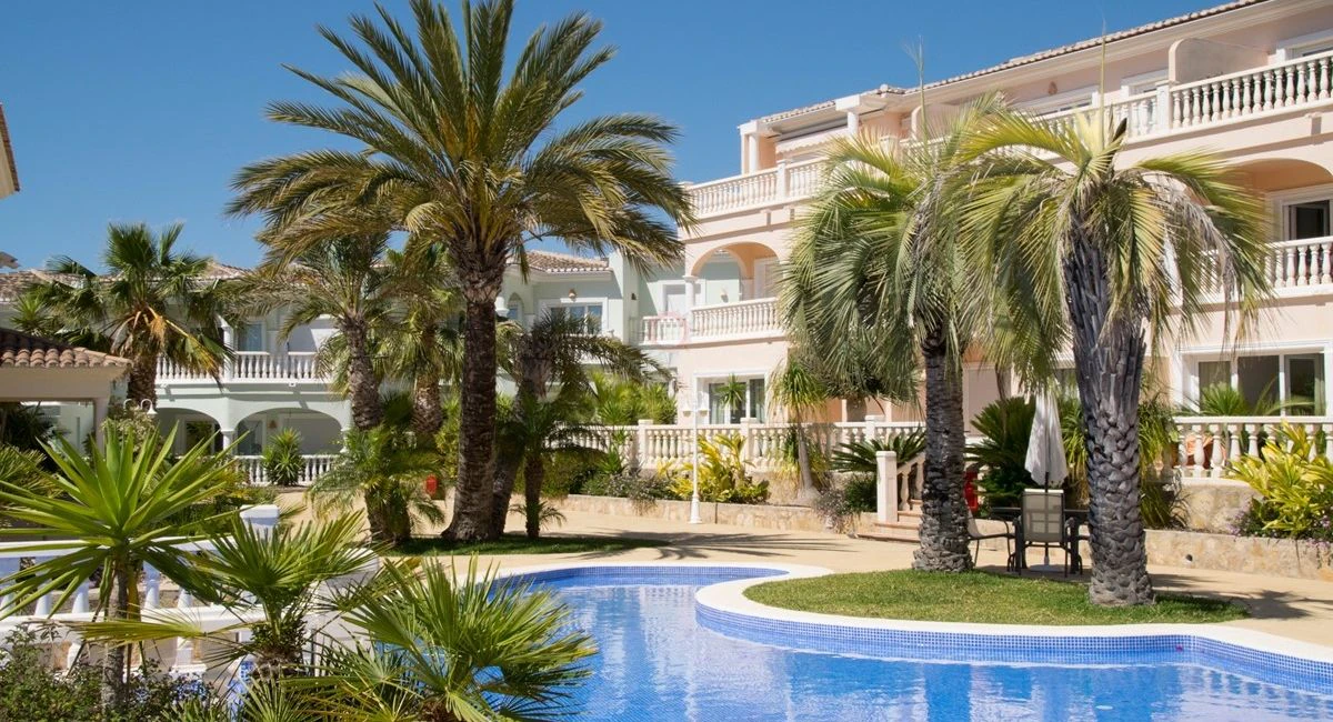 Apartment for sale in Benissa Costa with pool and close to the beach - Exclusive resort