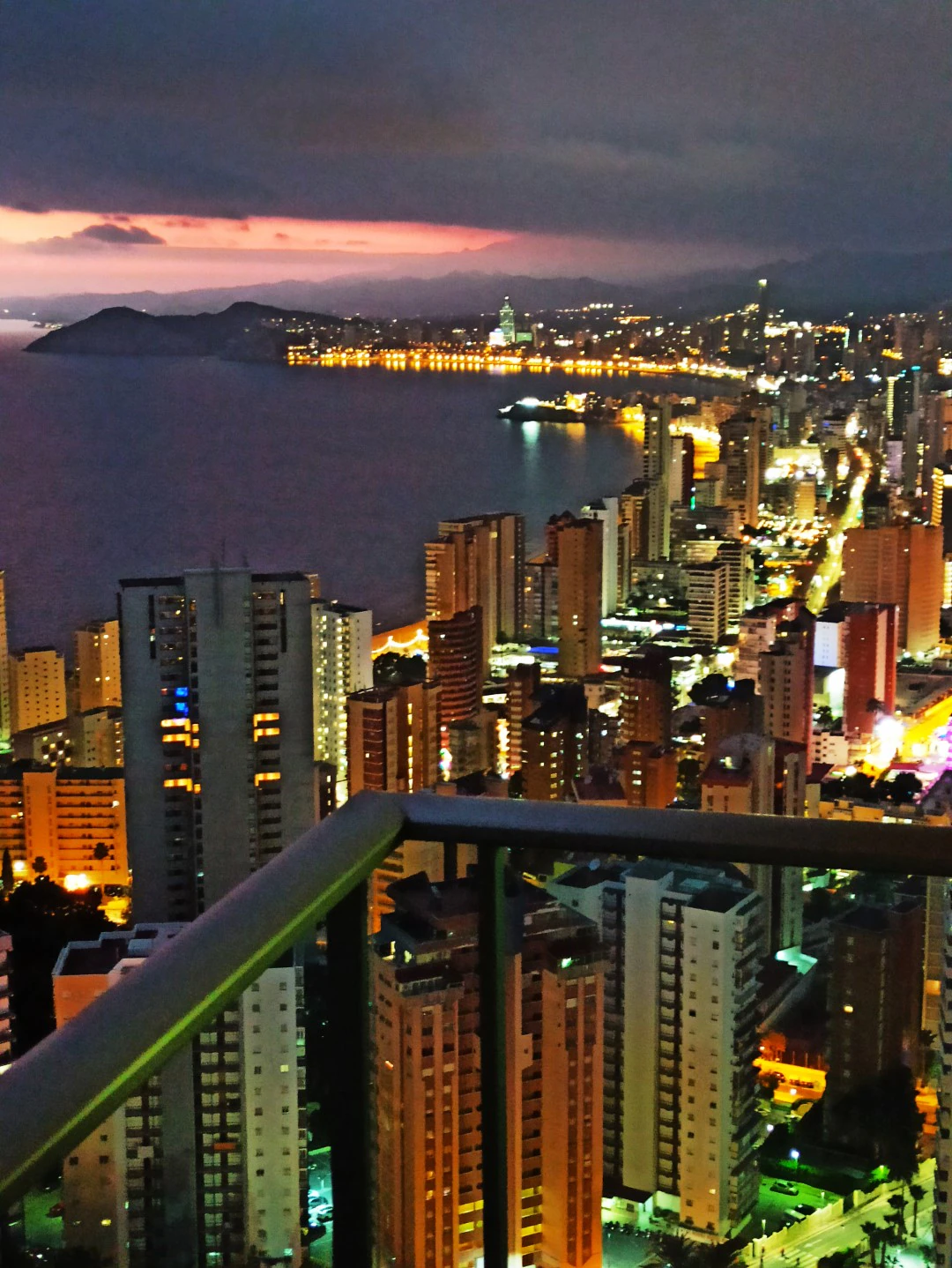 Torre Lugano Benidorm - Investment apartment with high profitability and 2 parking spaces