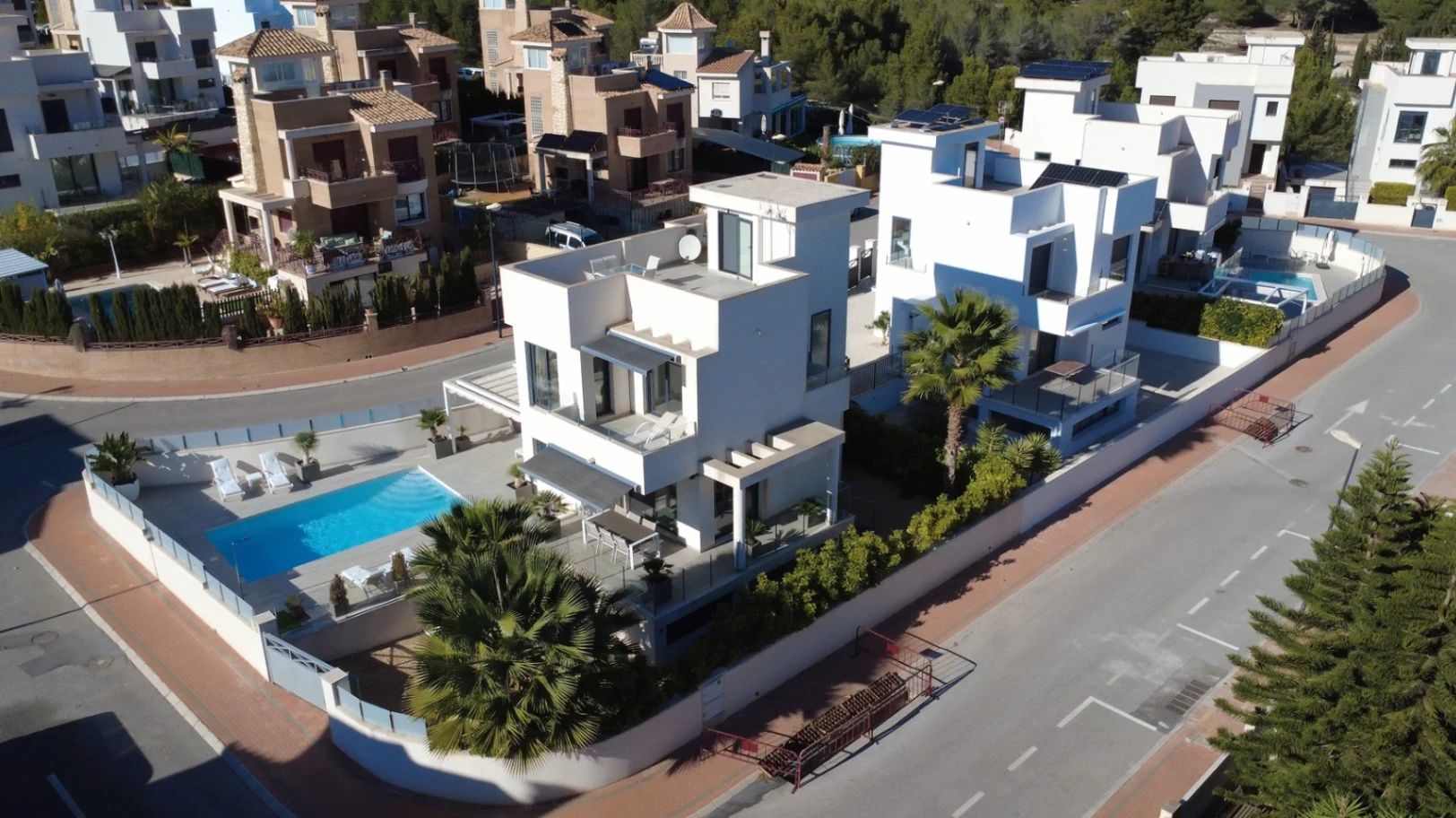 Moderne villa med havutsikt og privat svømmebasseng i Coloma, La Nucía