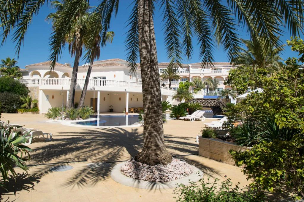 Apartment for sale in Benissa Costa with pool and close to the beach - Exclusive resort