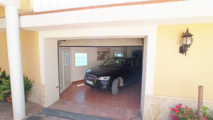 Villa første linje i Benidorm til salgs - Villa Del Mar.