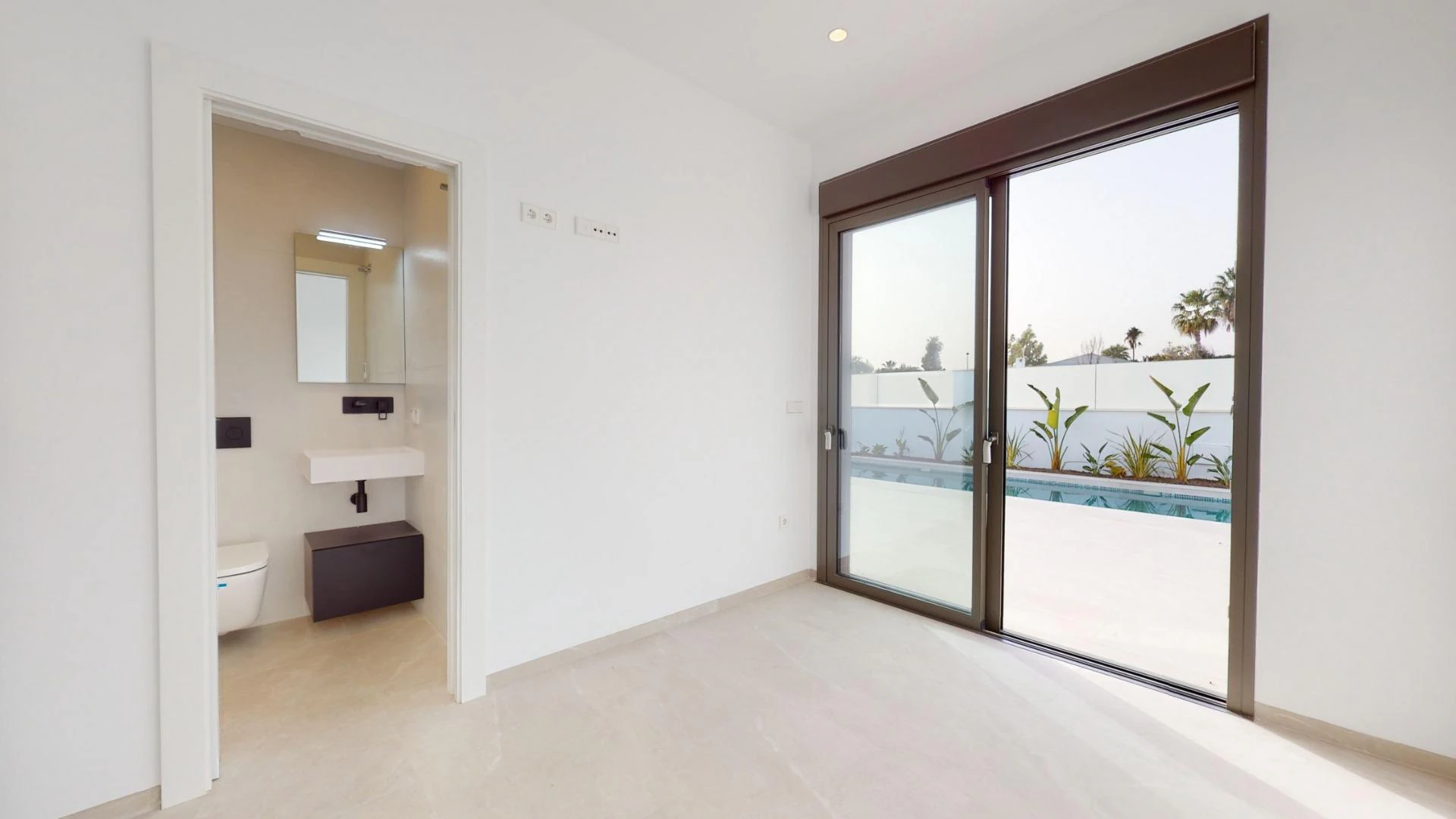 Villa for sale in Los Alcazares